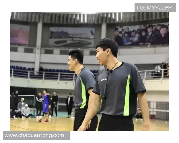 深圳篮球队个人能力提升之路与团队协作的完美结合探讨 深圳篮球队个人能力提升之路与团队协作的完美结合探讨